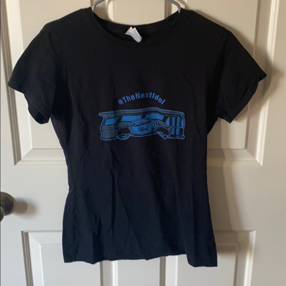 American Idol black short sleeve bus shirt